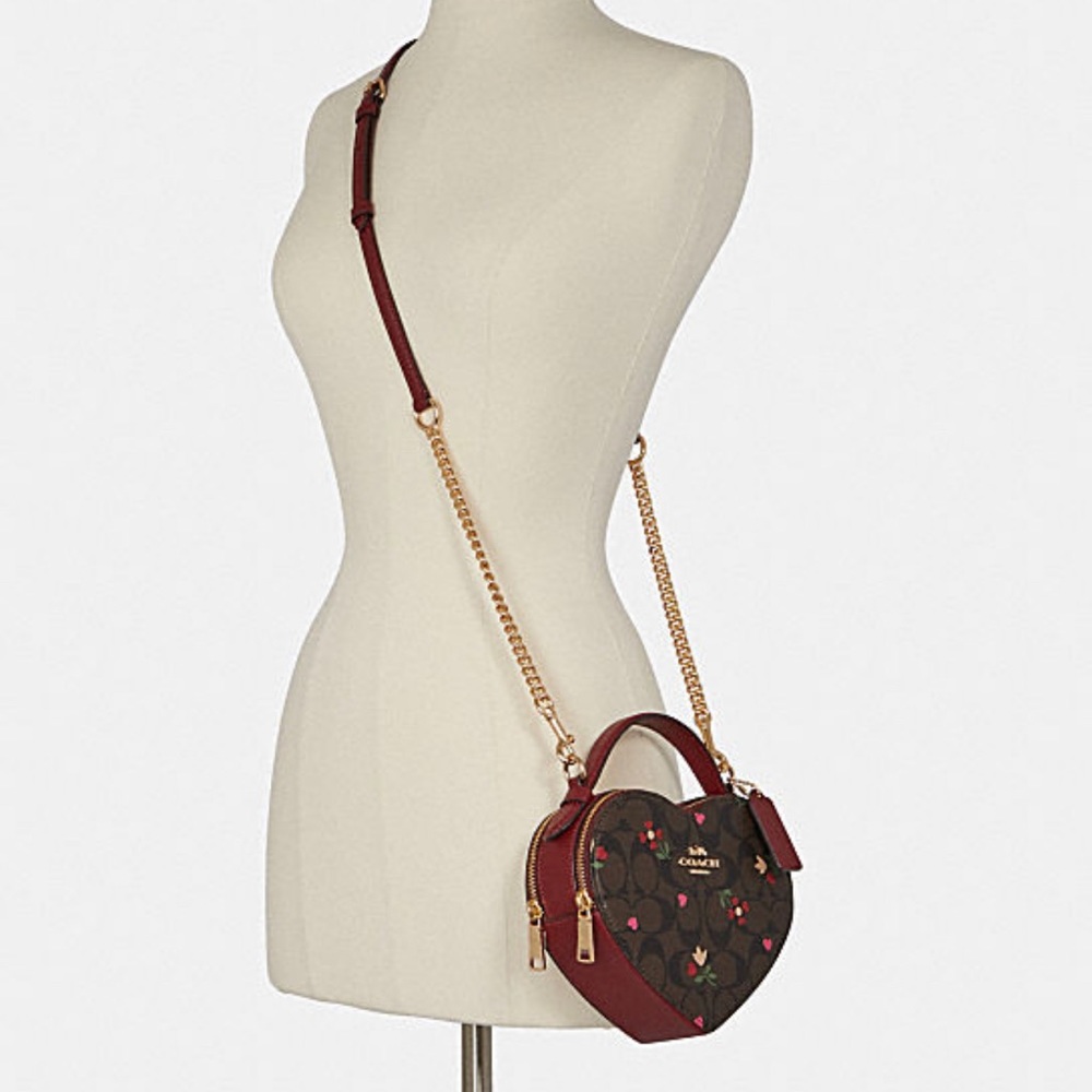 COACH HEART CROSSBODY SIGNATURE CANVAS HEART PETAL PRINT NWOT - Picture 4 of 9
